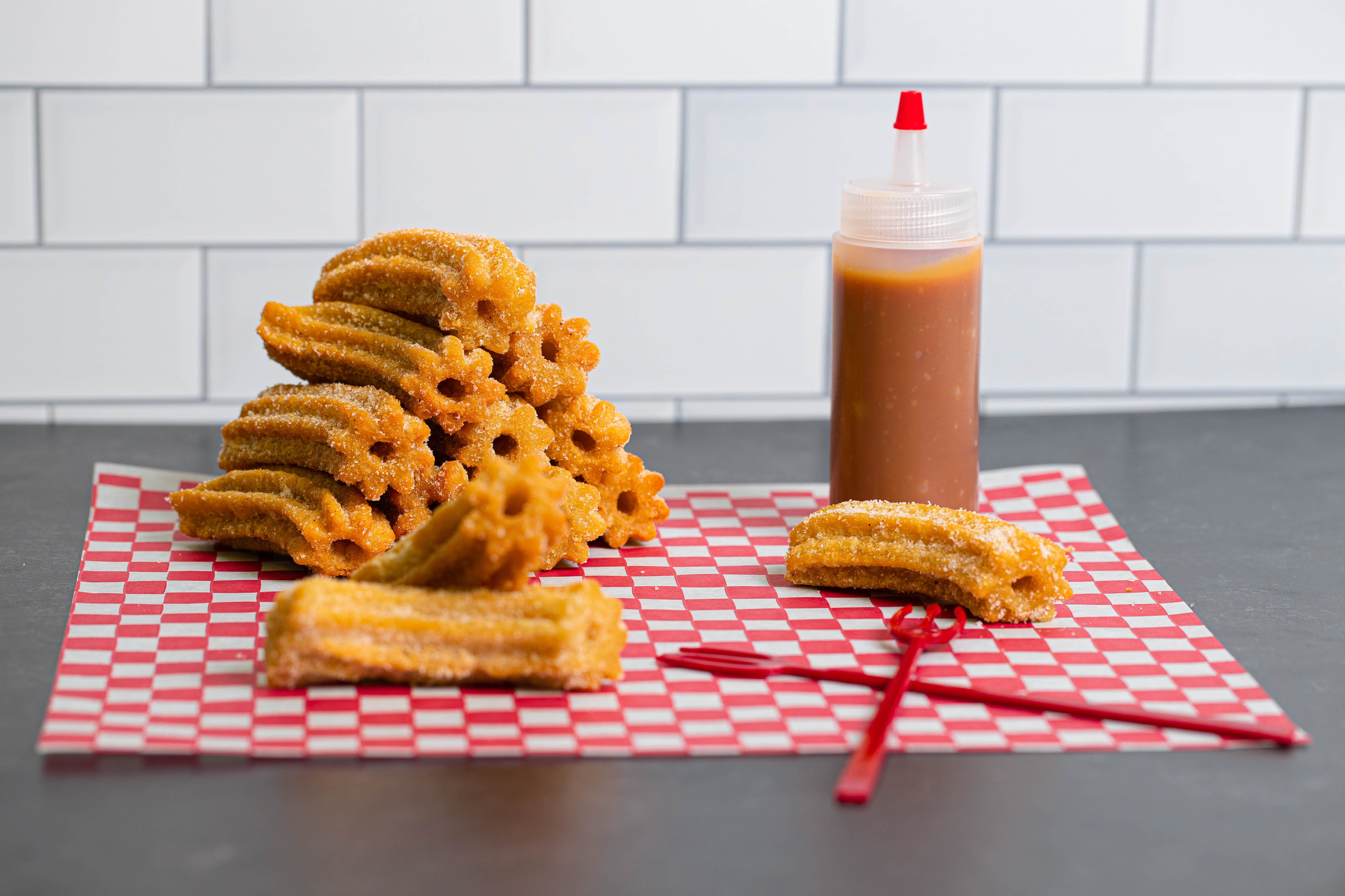CHURROS AND CHOCOLATE: THE PERFECT END TO AN EVENING IN MADRID