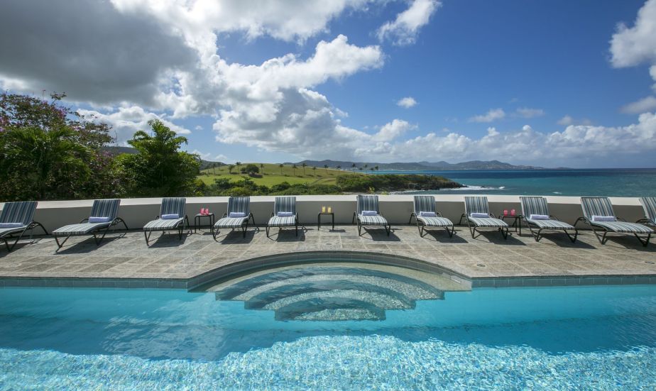 Eight Historic Hotels for Those Who Love History and Travel