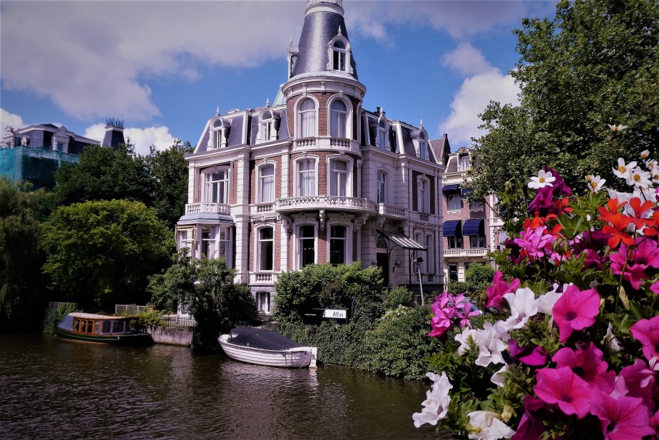 2021 Travel Trends: The Most of Up-to-Date Stats  Show the Top Travel Destinations, Trip Costs, and More