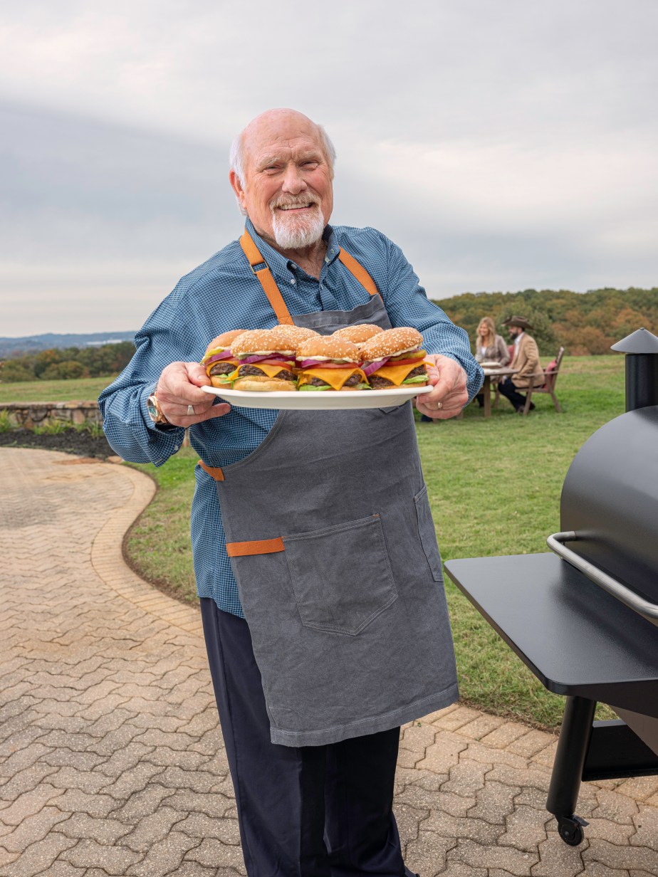 Sports Hero Terry Bradshaw Fires Up the Grill for National Burger Month with Bradshaw Ranch Thick N Juicy Burgers