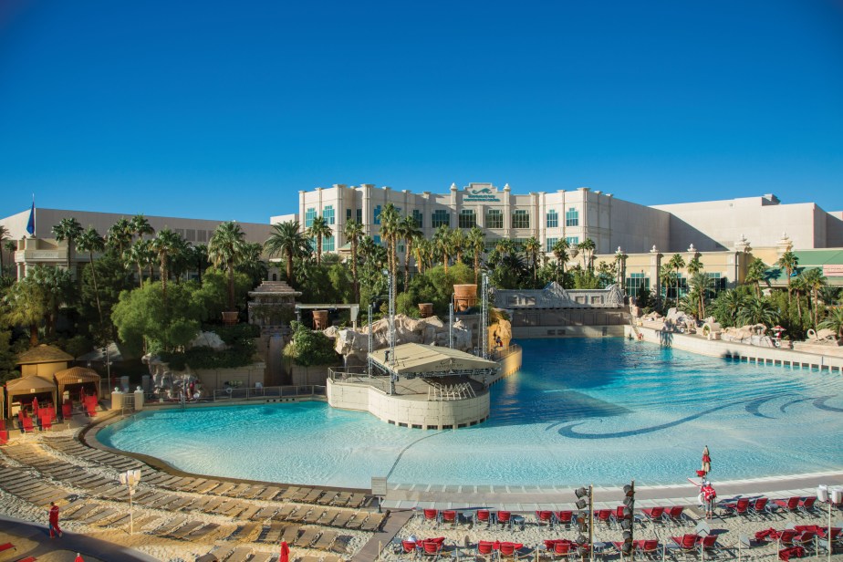 15 Great Reasons to Visit Las Vegas This Summer Season