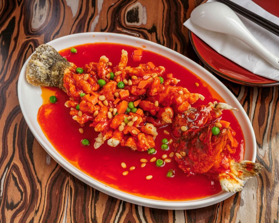 Blue Peak Villa Debuts with Qing Dynasty Lineage and Rare Chinese Regional Dishes